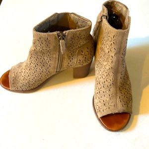 Tan leather Booties Peep toe  size7 1/2